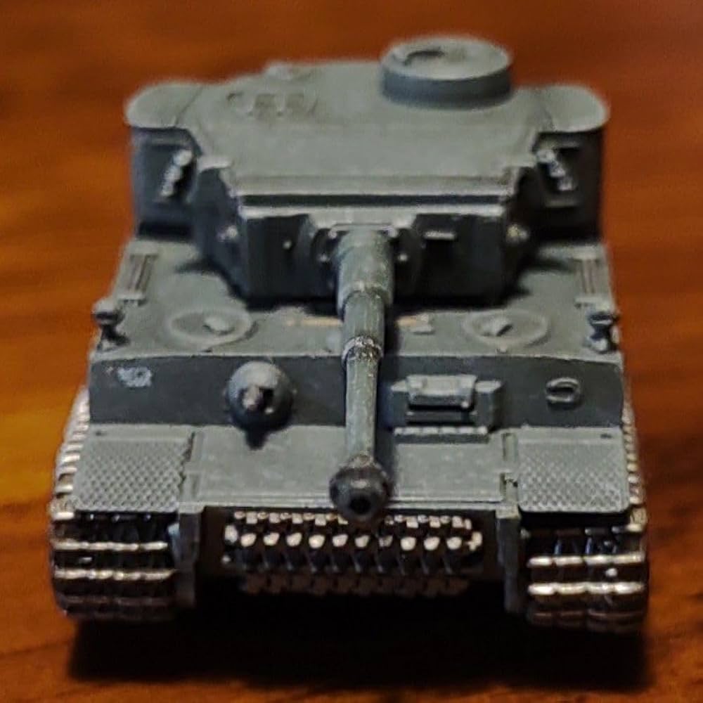 (未使用･未開封品)　 童友社 1/144 マイクロアーマー 第1弾 タイガーI 初期型 グロスドイッチェラント 戦車連隊 単品 6k88evb Amazon.co.jp: 1/144 童友社 マイクロアーマー 第1弾 ドイツ